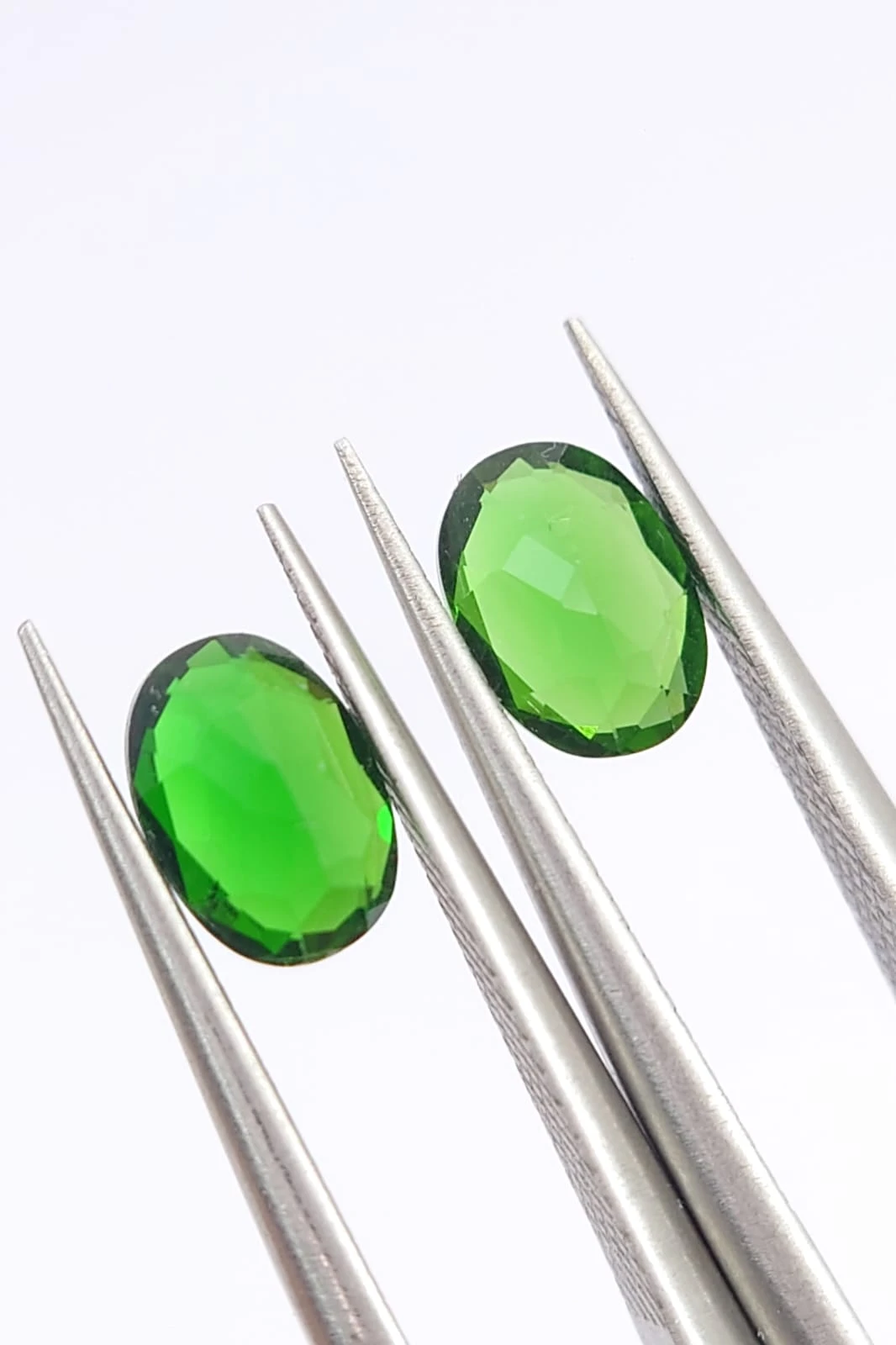1.71ct Natural Chrome Diopside Pair Oval Cut Loose Gemstone from Pakistan — view 2